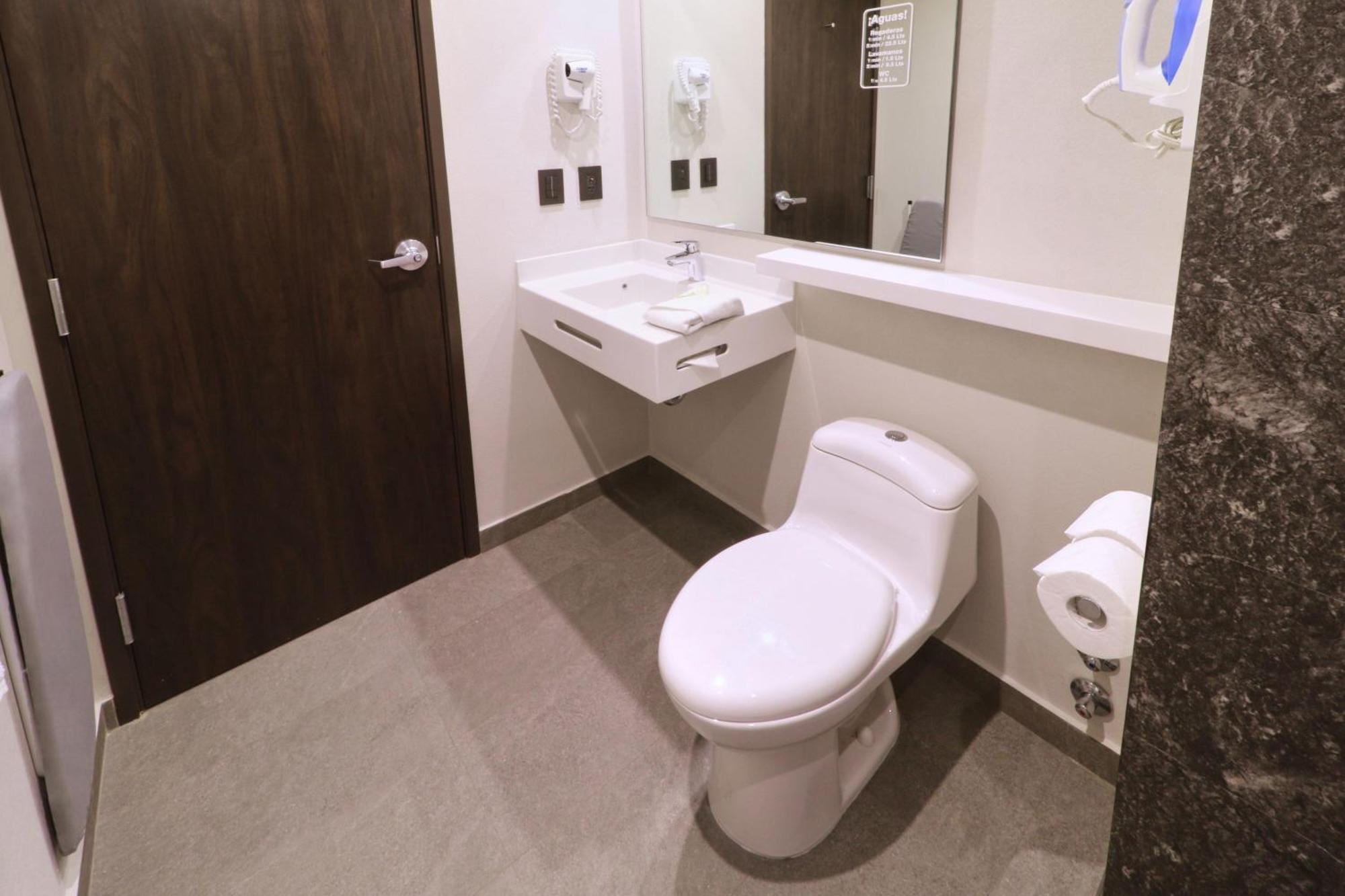 City Express By Marriott Monterrey Universidad Εξωτερικό φωτογραφία